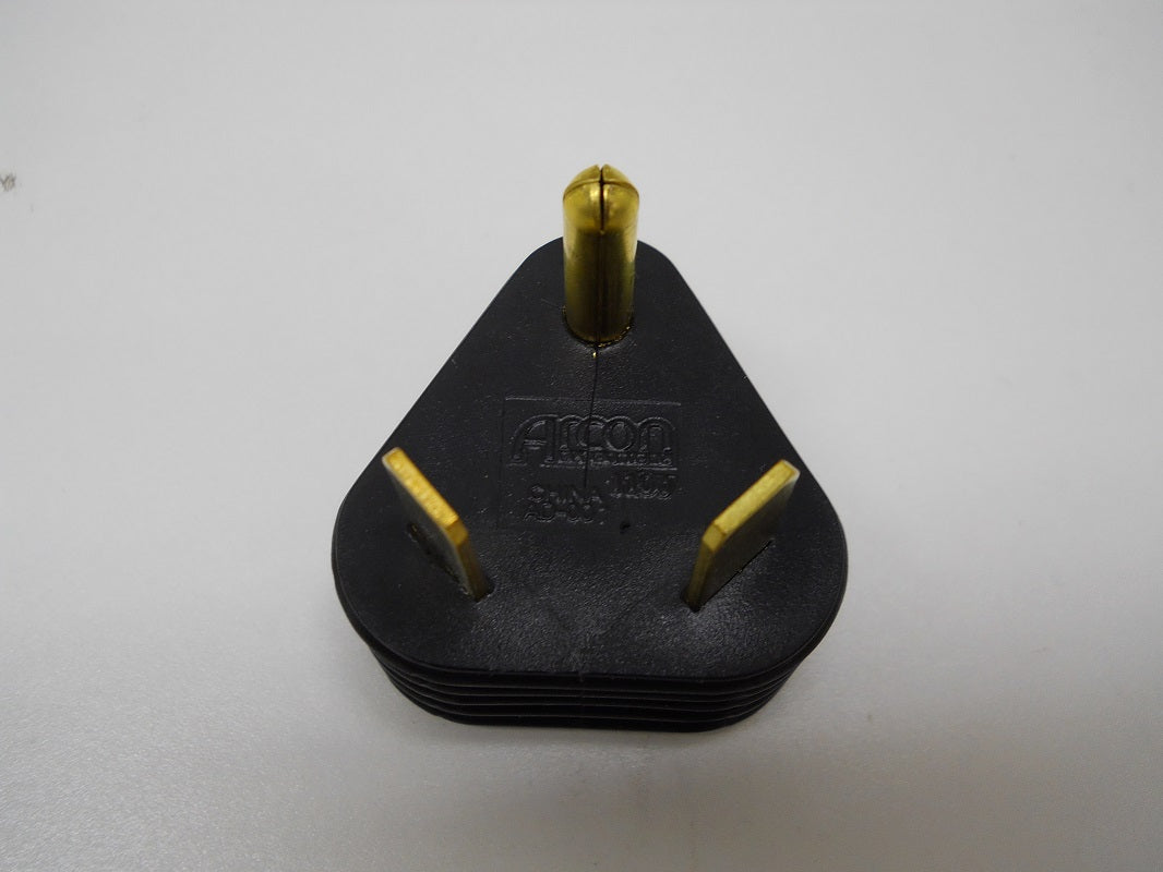 15A Female To 30A Male Adapter Plug / RV Camper Motor Home Trailer Electric Cord