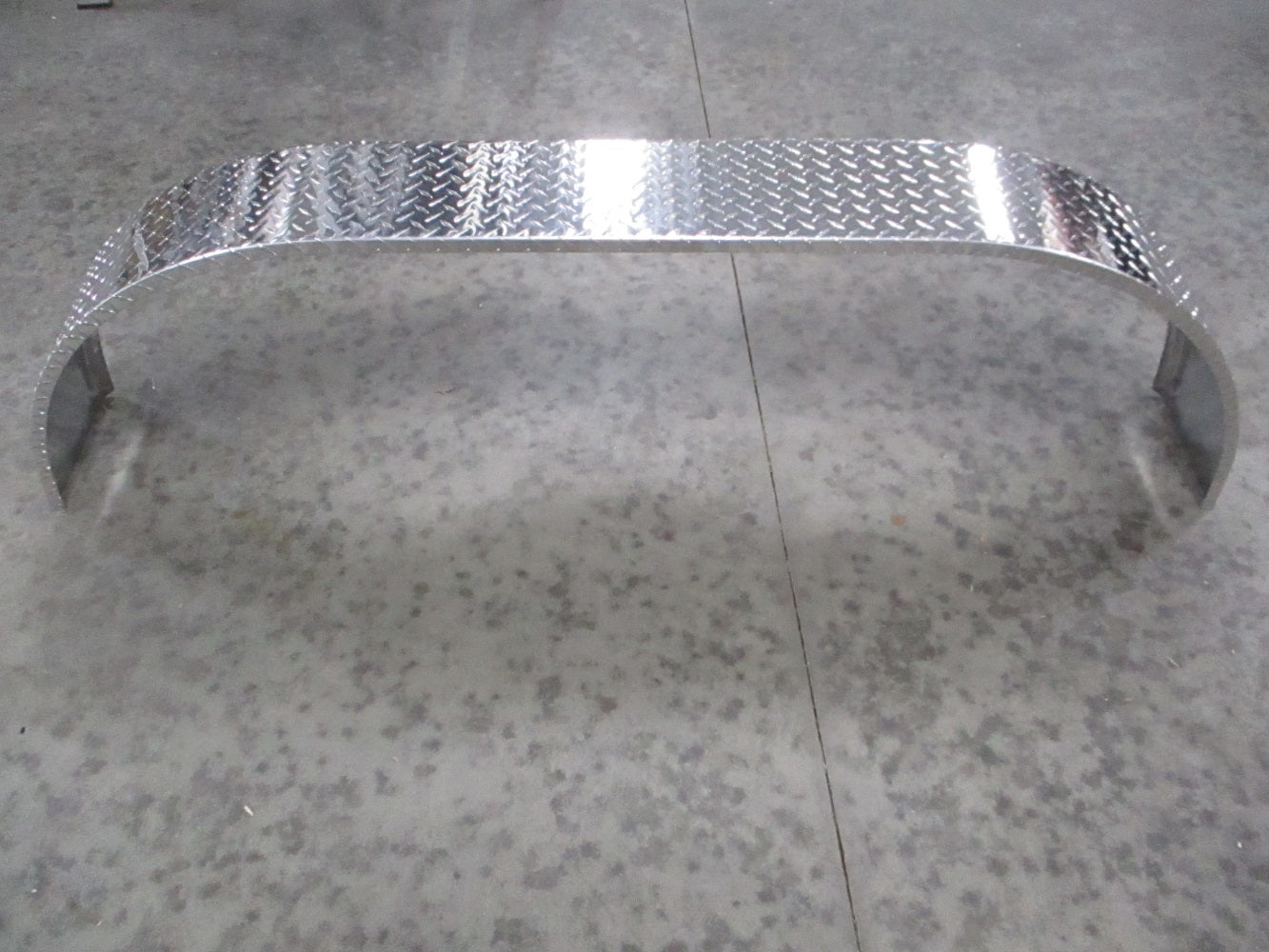 Single (1) Tandem Aluminum Tread Plate Cargo Trailer Fender 72"L 20"H 9"W