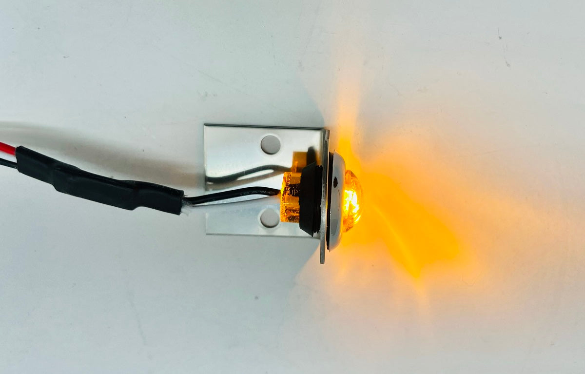 (1) 3/4" Amber 3 LED Turn Signal W/Stainless Steel Right Angle Mounting Bracket