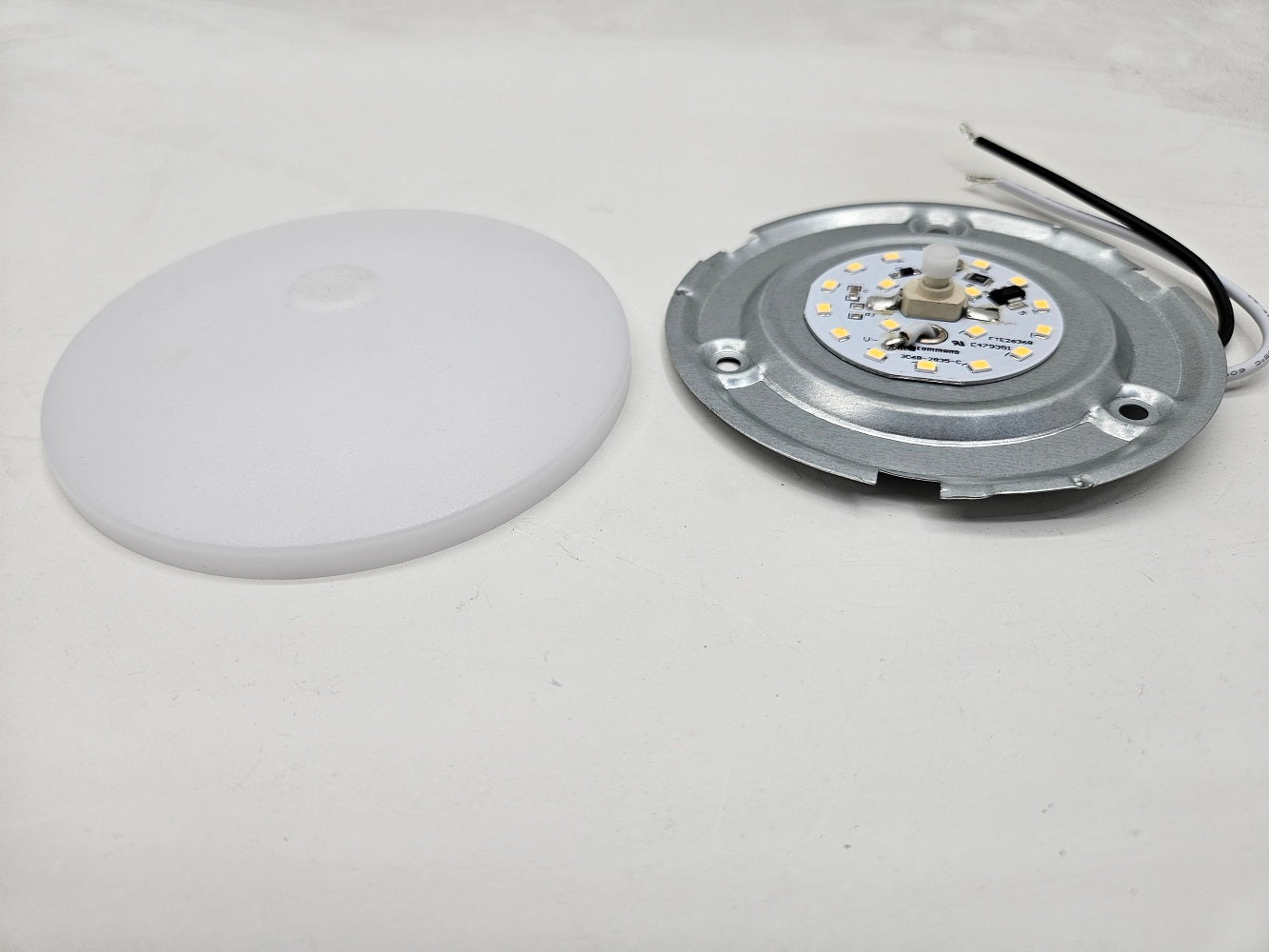 White LED 4.5 inch Round Camper RV Trailer Dome Light / Switch / Metal Base
