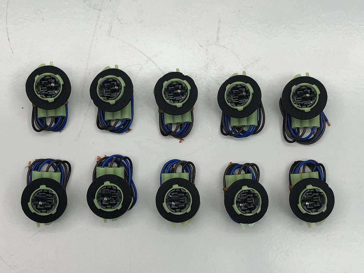 (10) Pack of General Motors Driving, Park, Stop, Tail, and Turn Lamp Socket