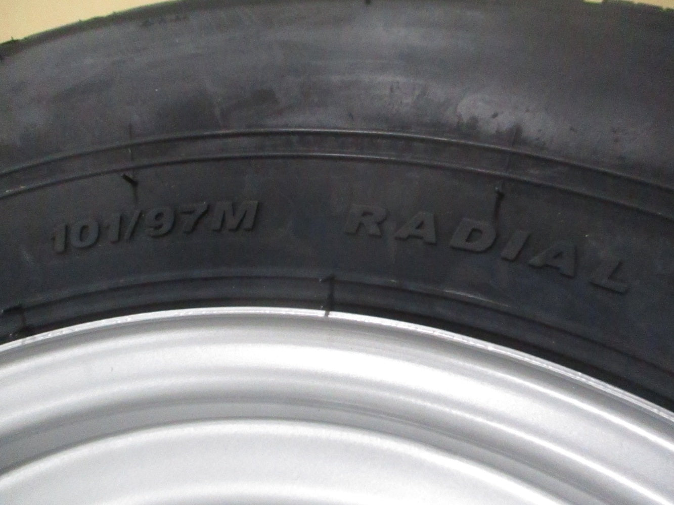 Trailer Camper 15" Silver 15x5x4.5 Dexstar Silver Wheel Rim  ST205/75R15 Radial Tire