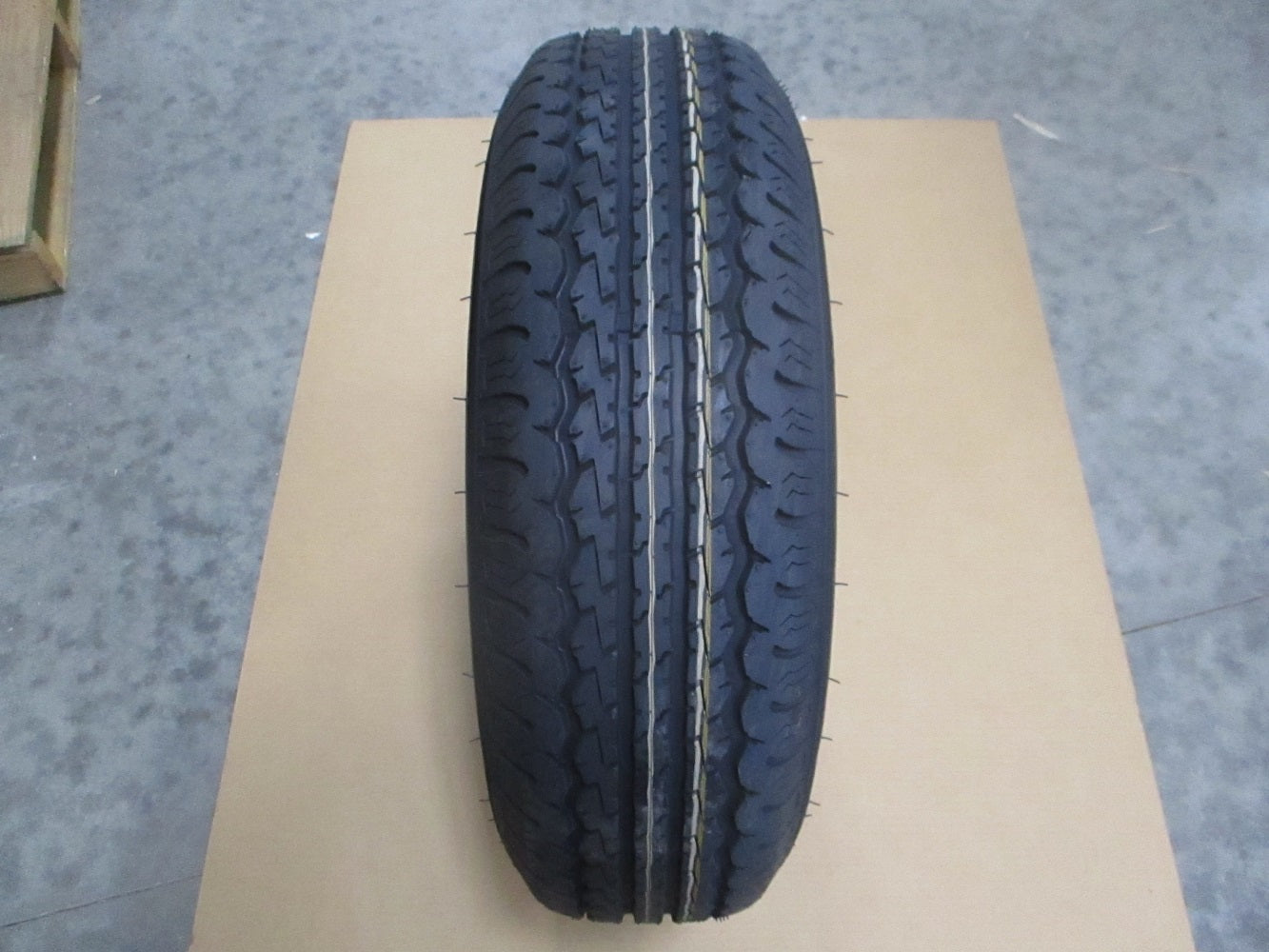 Trailer Camper 15" Silver 15x6x5.5 Dexstar Silver Wheel Rim  ST225/75R15 Radial Tire