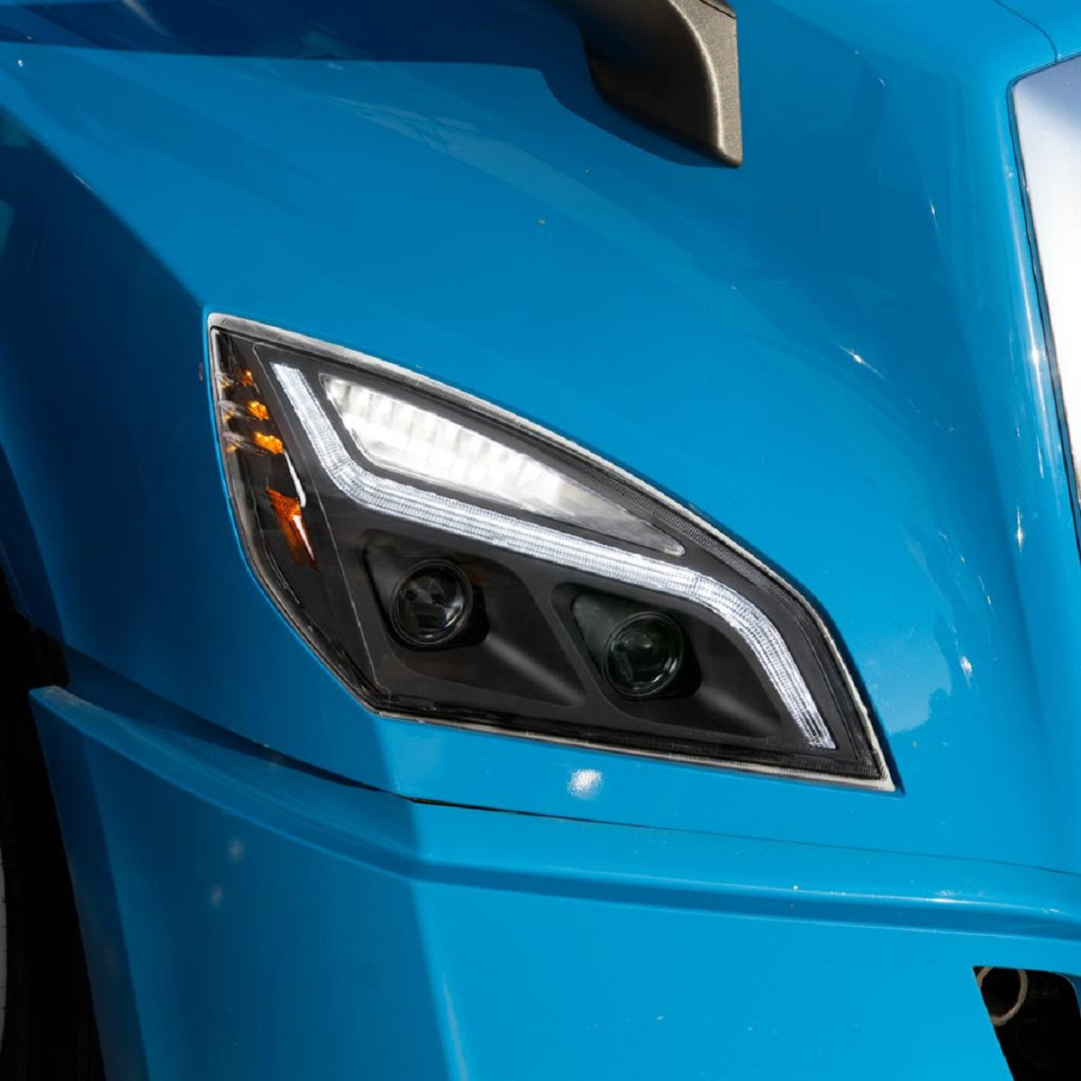 Blackout LED Headlight W/LED Position Light 2018-21 Freightliner Cascadia LH RH