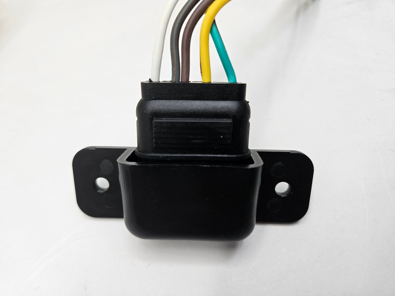 Boat RV Camper Trailer 4 Way Flat Plug Holder / 4 Way Wiring Flat Plug Holder