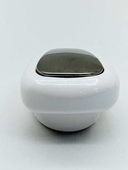 13/15/18 Speed Gearshift Knob - Pearl White with Stainless Steel Knob Cover