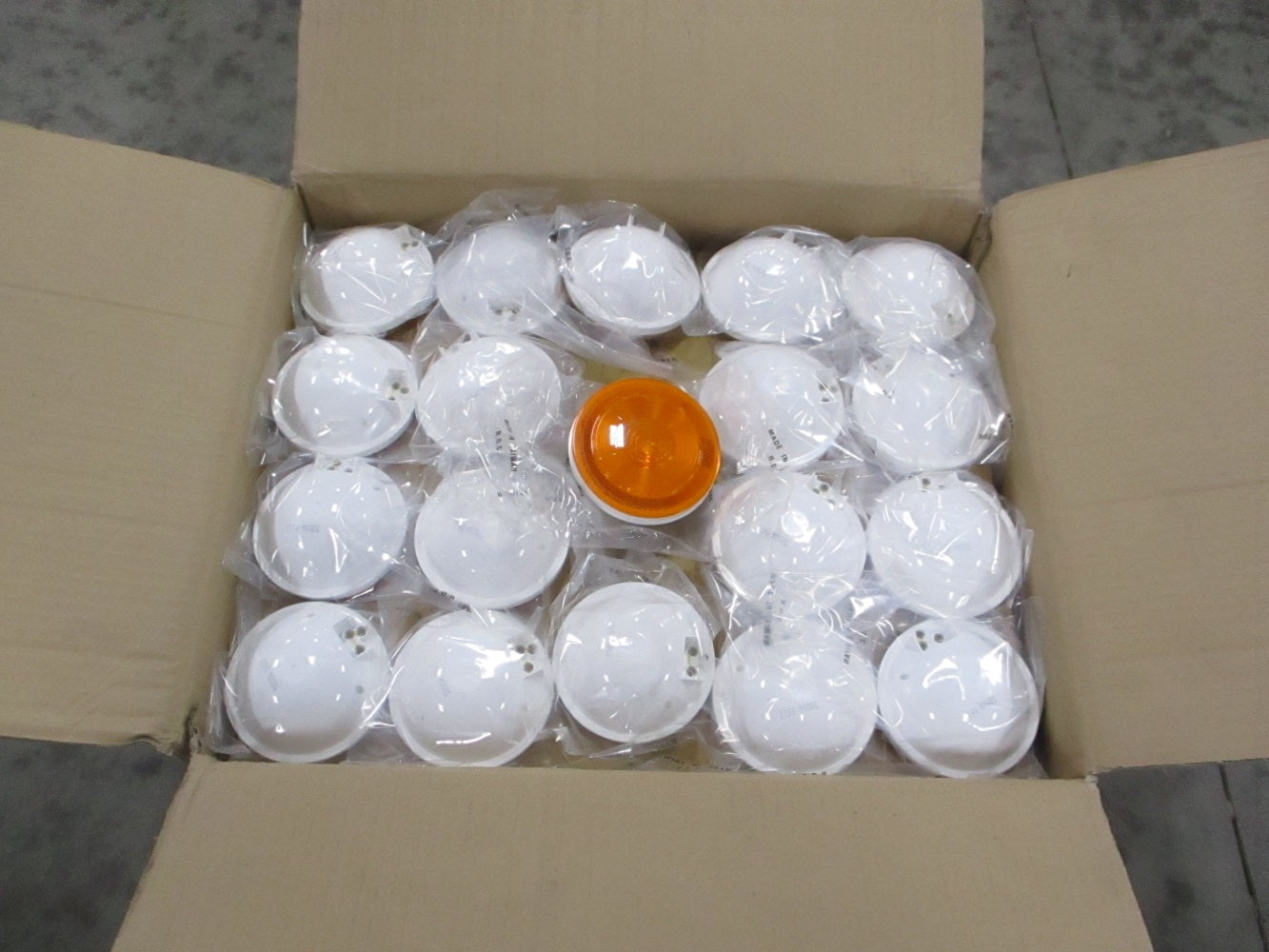 (99) Incandescent Amber 4 inch Round Truck Trailer Turn Signal Marker Lights