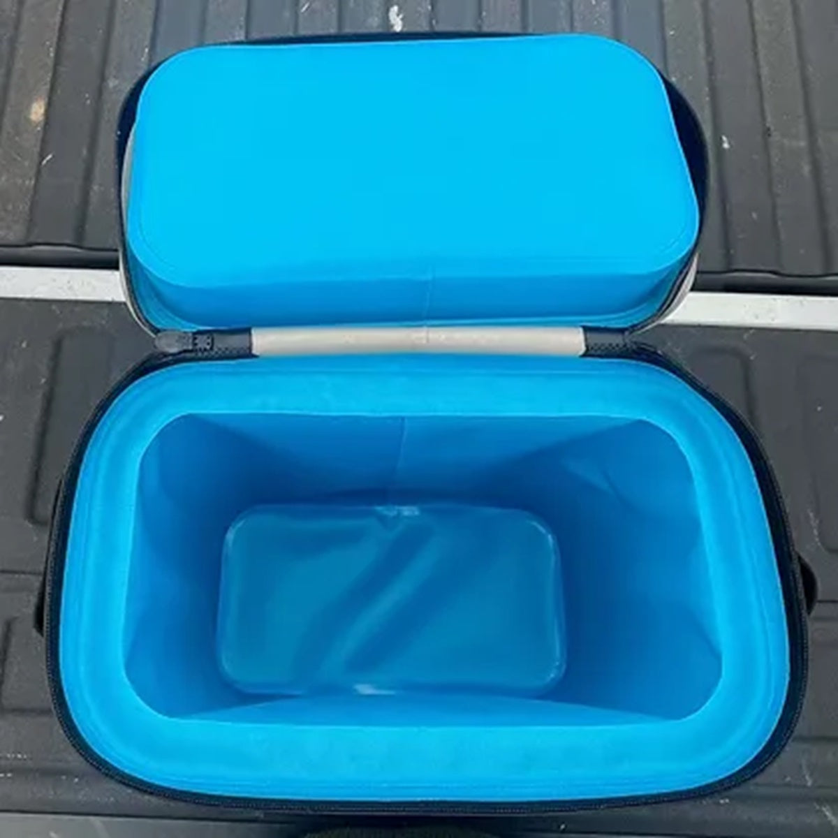 20 Can Back Pack Cooler Heavy Duty Cold / Hot Storage Soft Pack Thick Insulation
