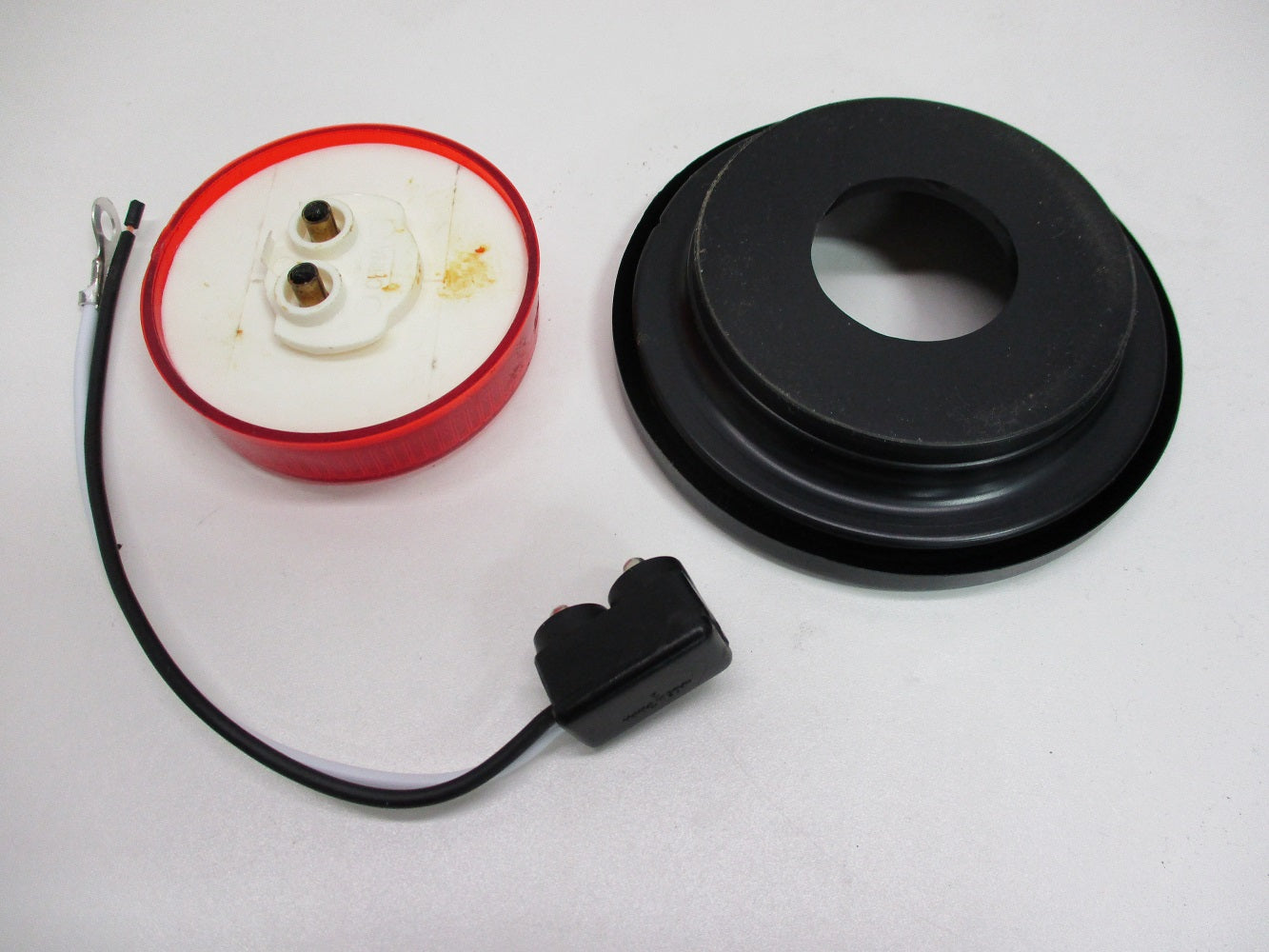 Red Incandescent 2.5" Round Truck Trailer Side Marker Clearance Light Kit