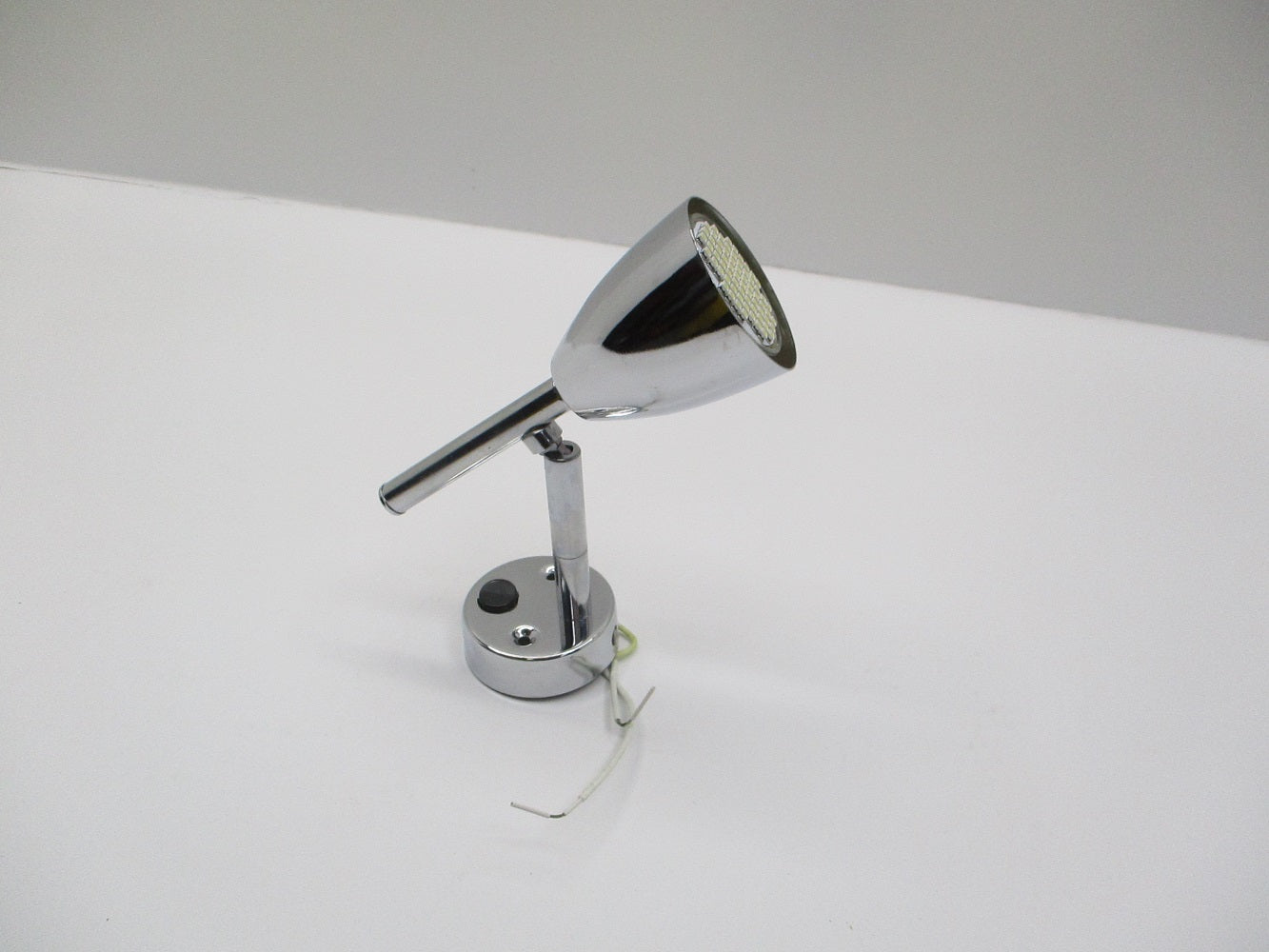 LED Courtesy Reading Accent Light RV Camper Trailer Swivel Wall Mount / Chrome
