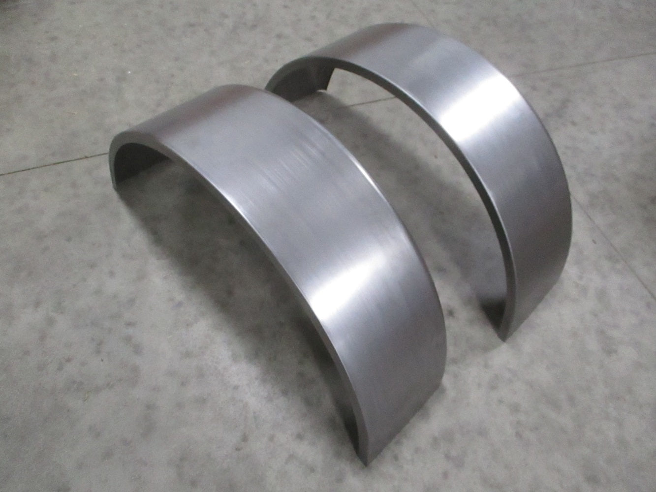 Set of (2) Round Smooth 16 Gauge Steel Cargo Trailer Fenders  32"L  15"H  9"W